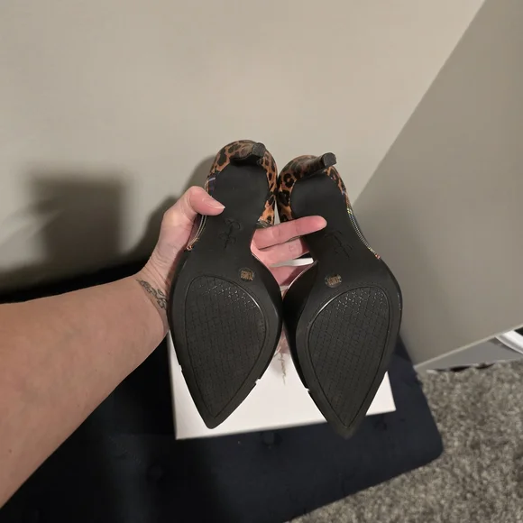 Jessica Simpson Women's Plaid and Leopard Heels - Picture 6 of 7